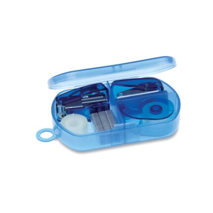 Set pribora u plastičnoj kutiji